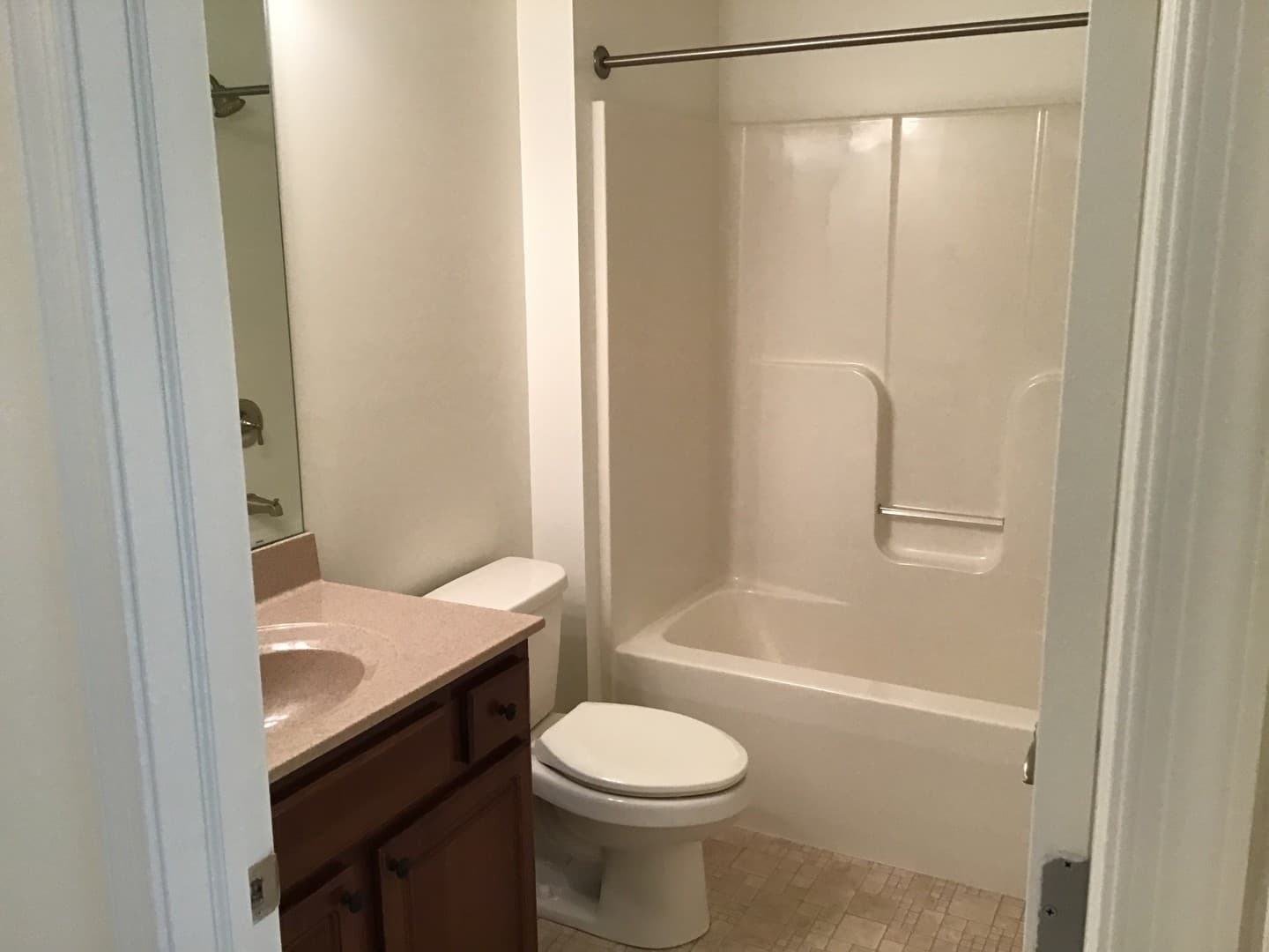 Lancaster Apartment: Stone Creek Road