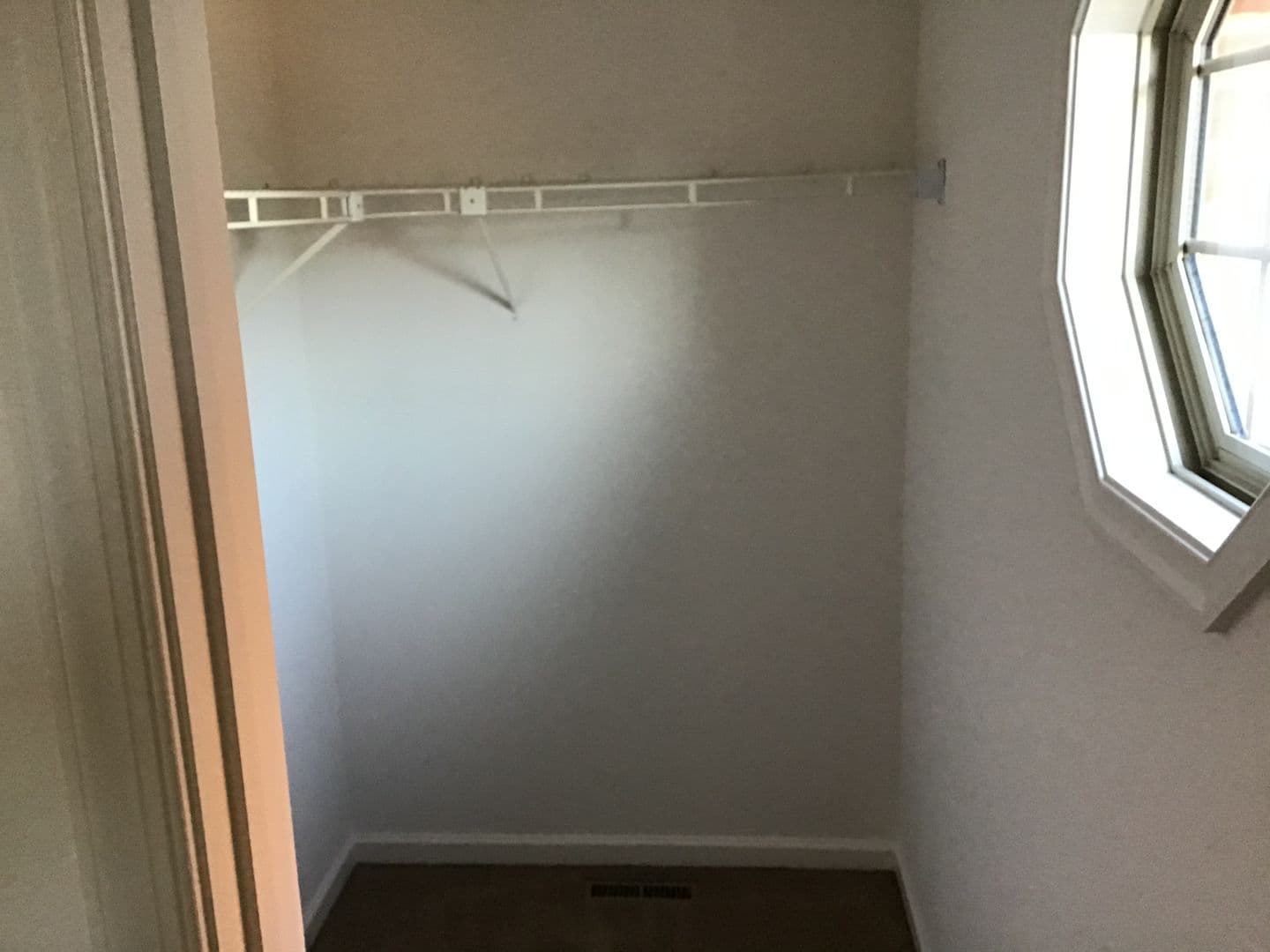 Lancaster Apartment: Pine Bridge Lane