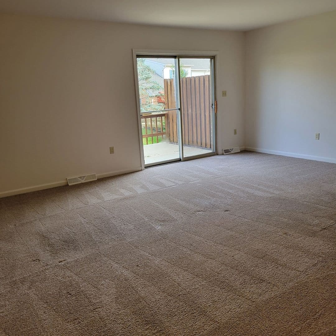 Lancaster Apartment: Pine Bridge Lane
