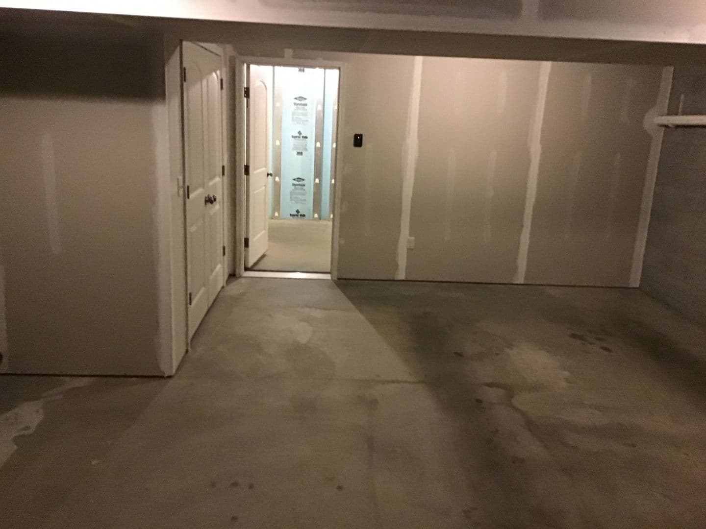 Lancaster Apartment: 231 Kilgannon Lane