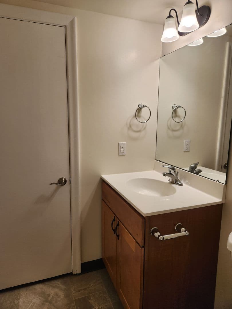 Lancaster Apartment: 30 Waverly Avenue