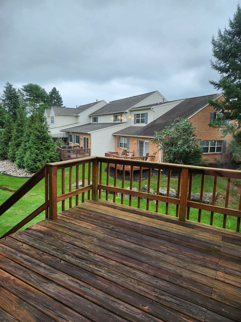 Lancaster Apartment: Pine Bridge Lane