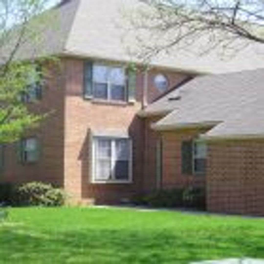 Lancaster Apartment: Pine Bridge Lane