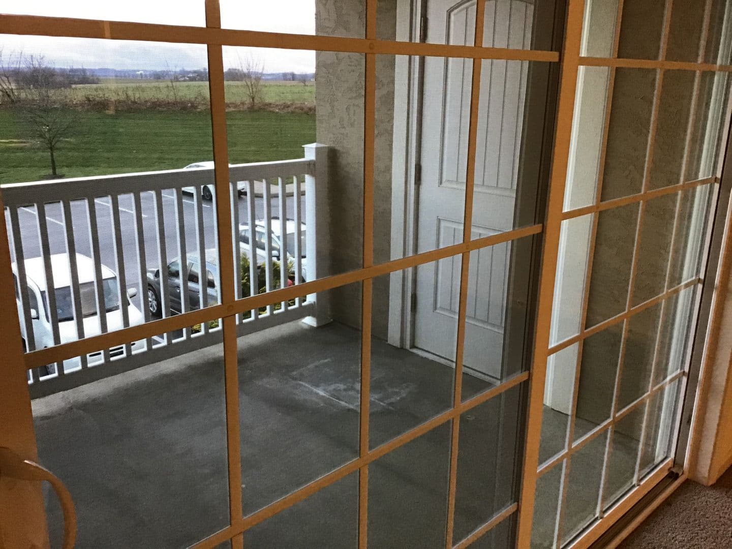 Lancaster Apartment: 231 Kilgannon Lane