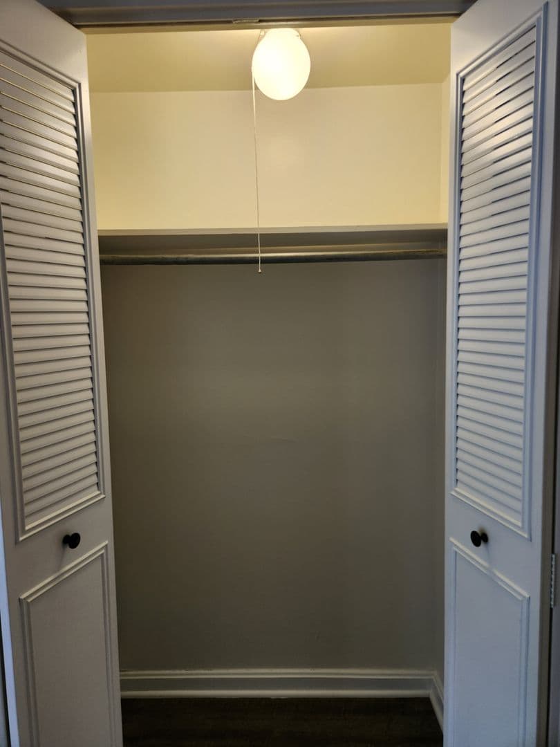 Lancaster Apartment: 1501 Butter Road