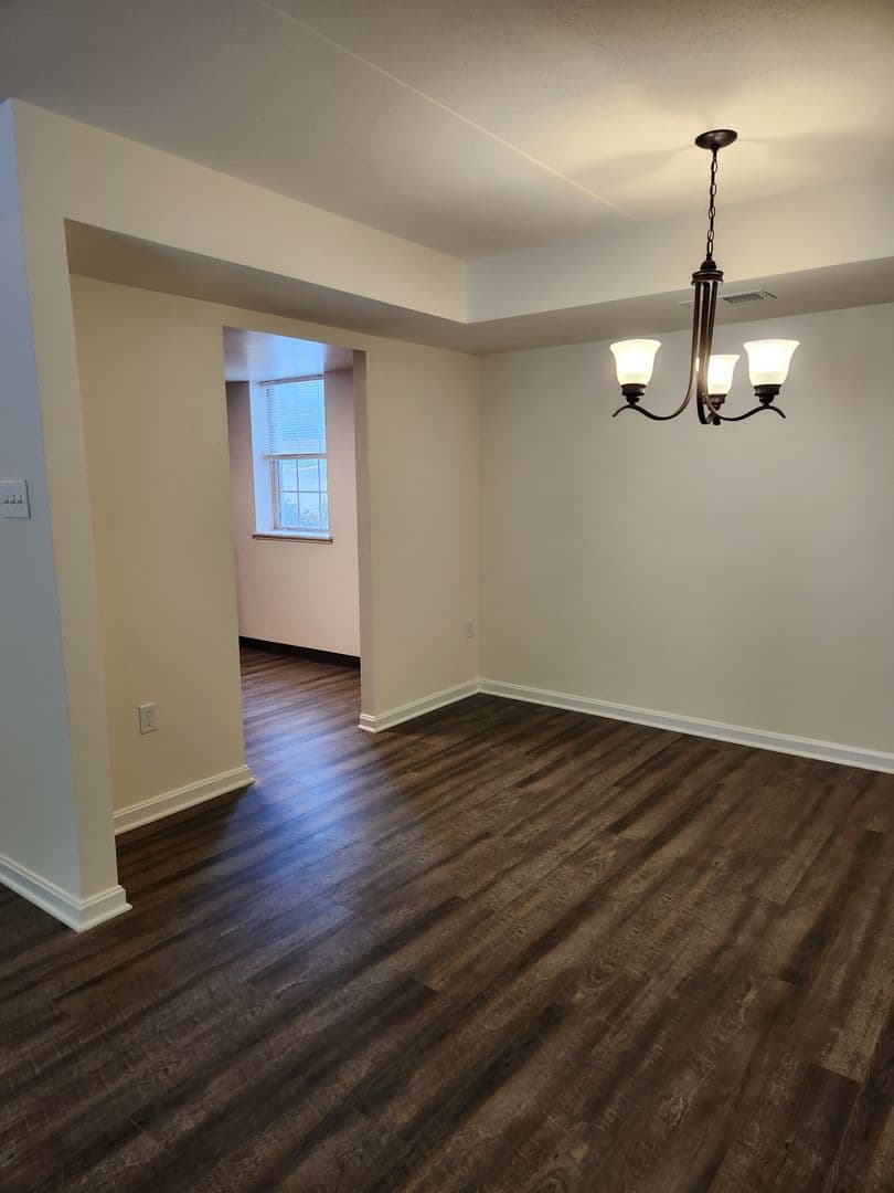 Lancaster Apartment: 1501 Butter Road