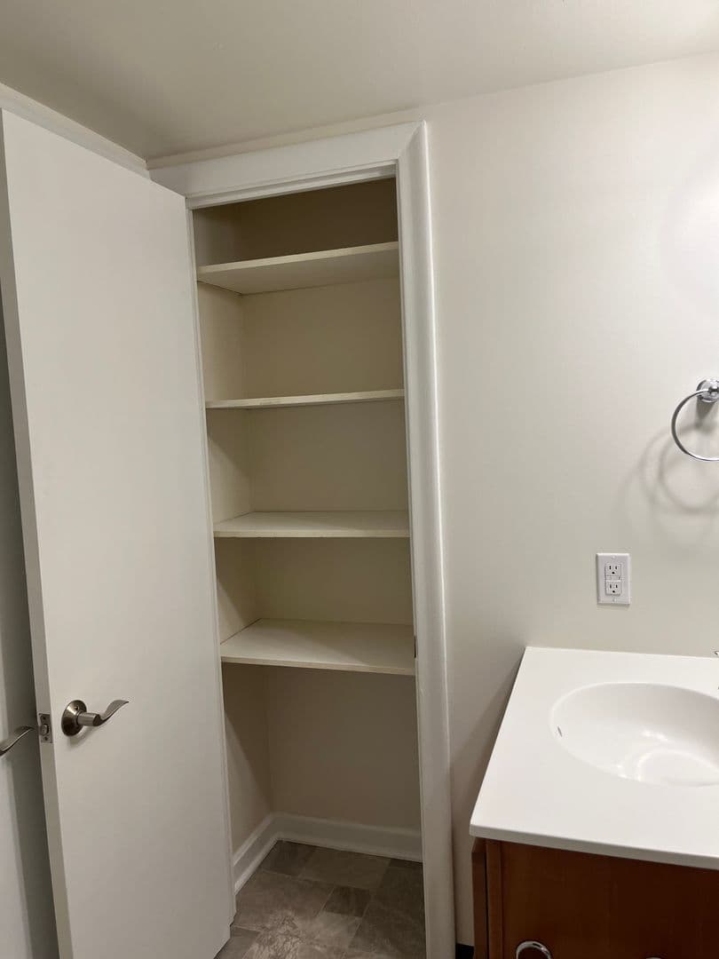 Lancaster Apartment: 30 Waverly Avenue
