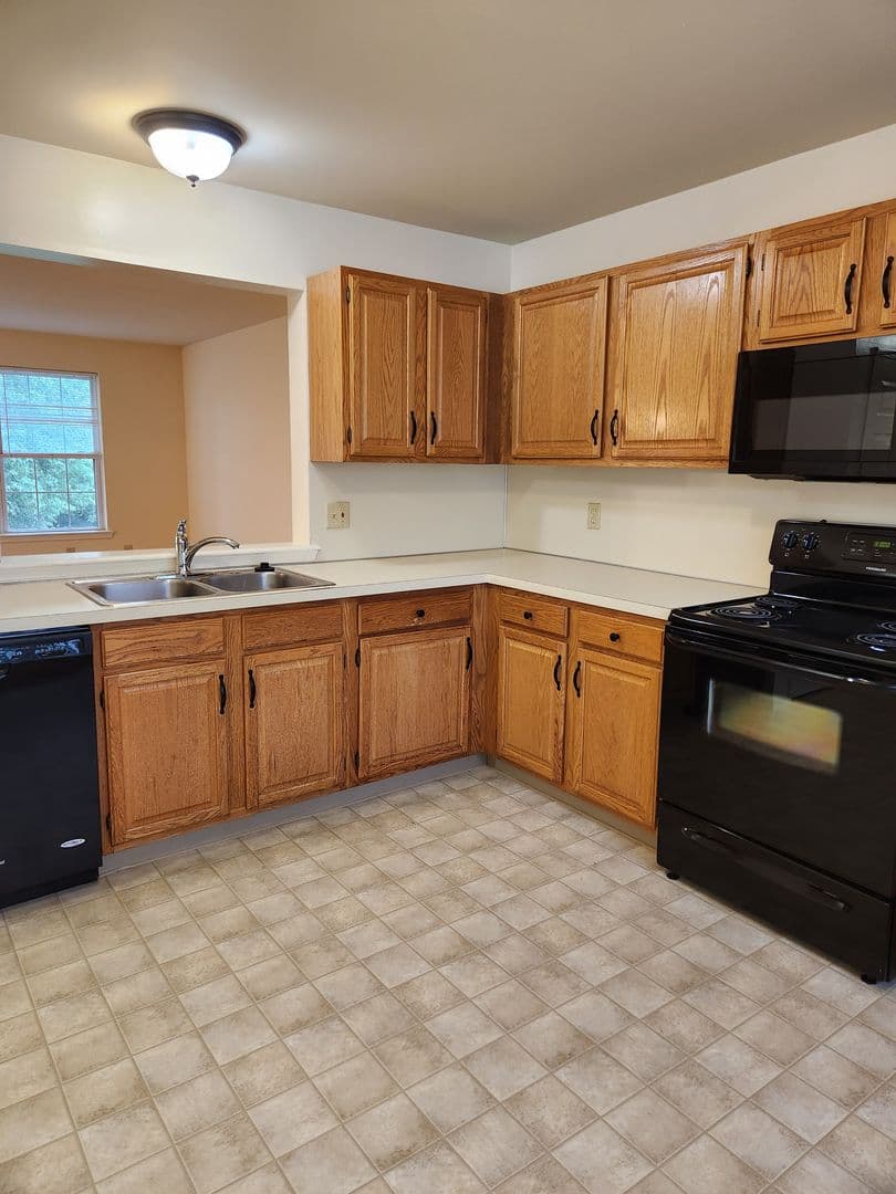 Millersville Apartment: Crestgate Place
