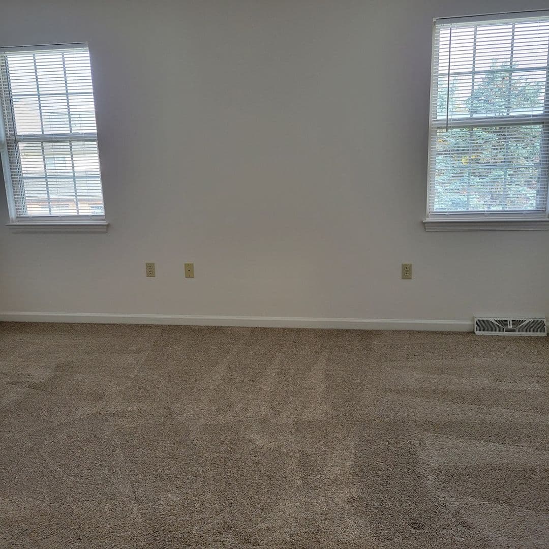 Lancaster Apartment: Pine Bridge Lane