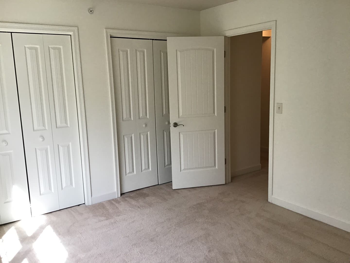Lancaster Apartment: Stone Creek Road