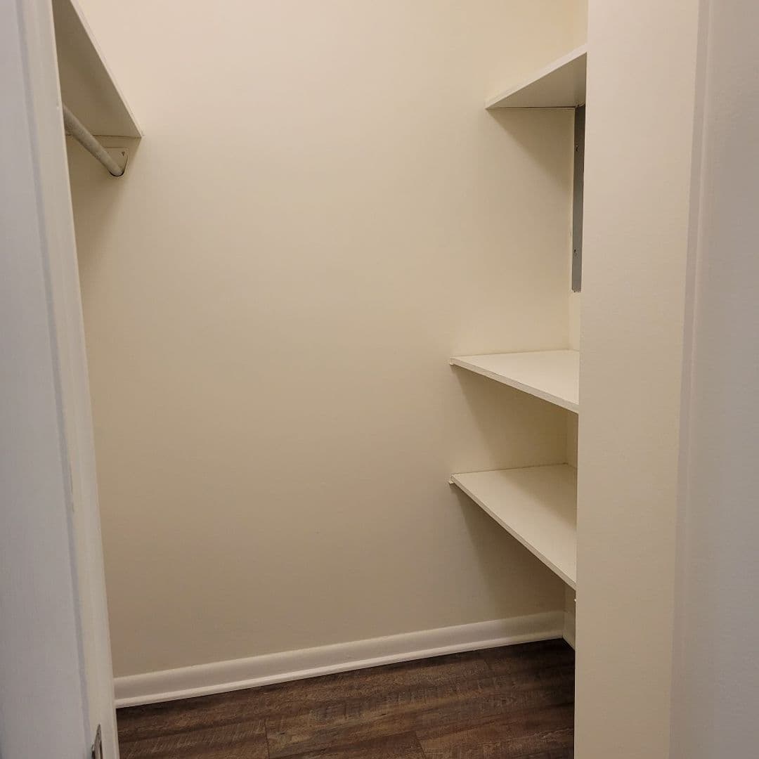 Lancaster Apartment: 30 Waverly Avenue