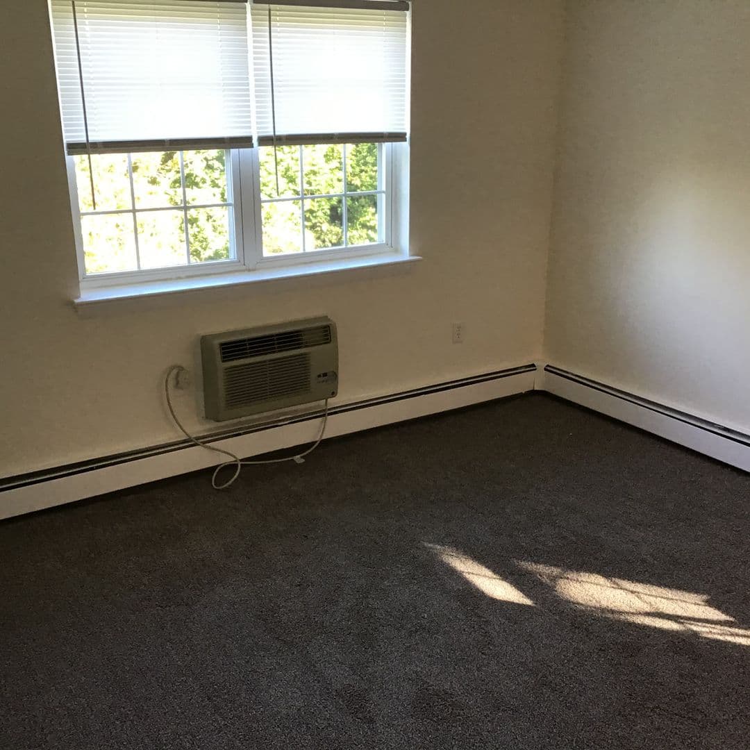 Lancaster Apartment: 30 Waverly Avenue