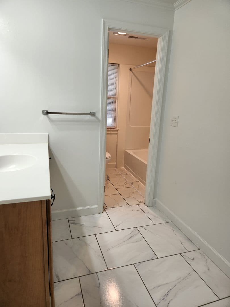 Lancaster Apartment: 1501 Butter Road