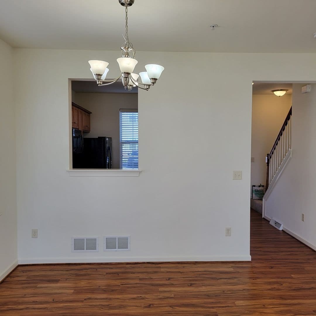 Lancaster Apartment: 231 Kilgannon Lane