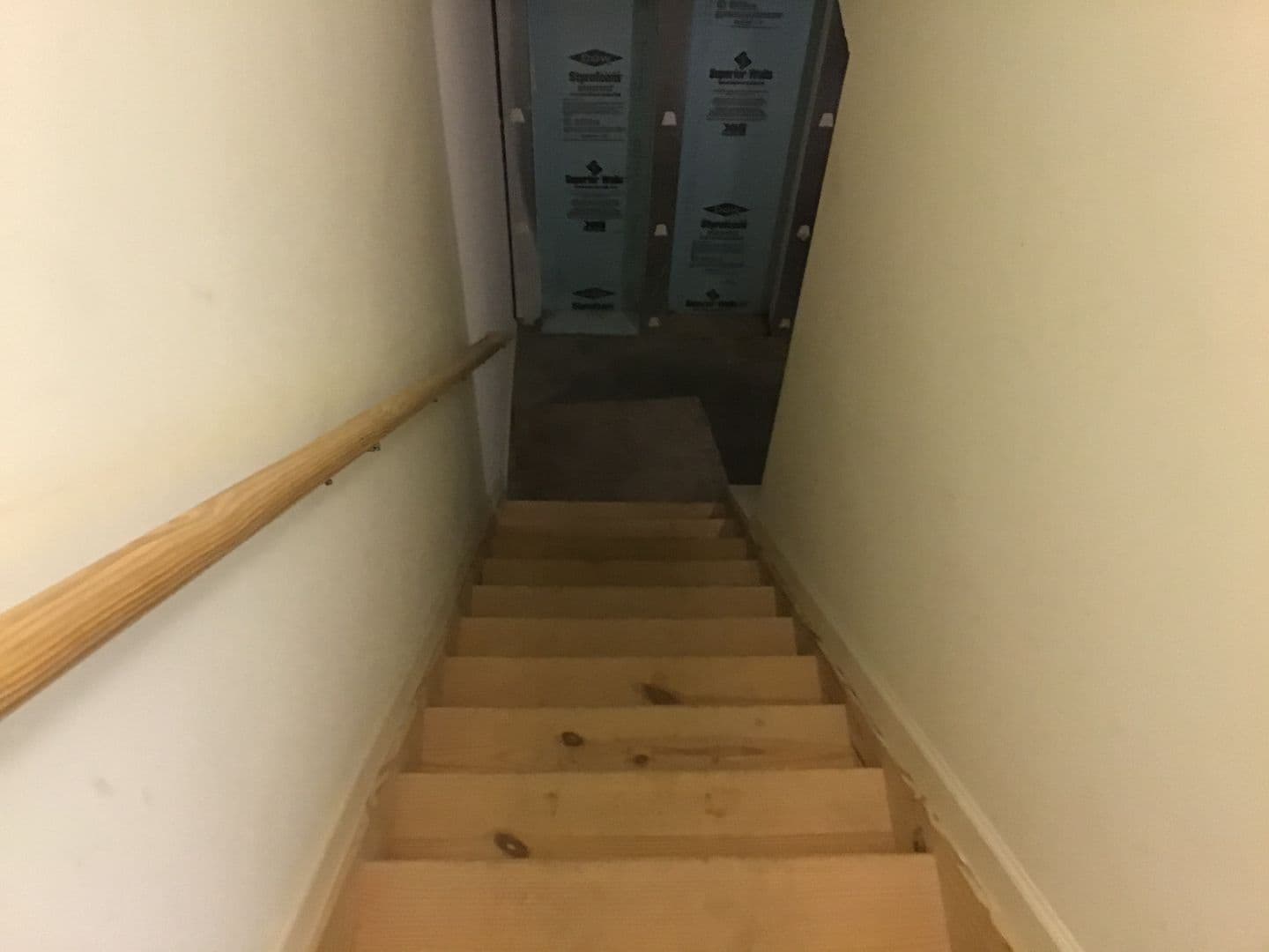 Lancaster Apartment: 231 Kilgannon Lane