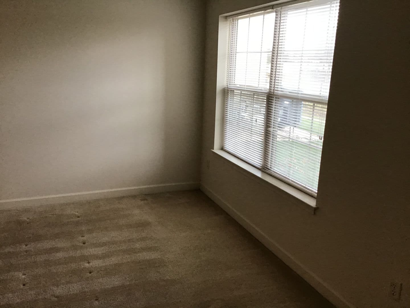 Lancaster Apartment: Stone Creek Road