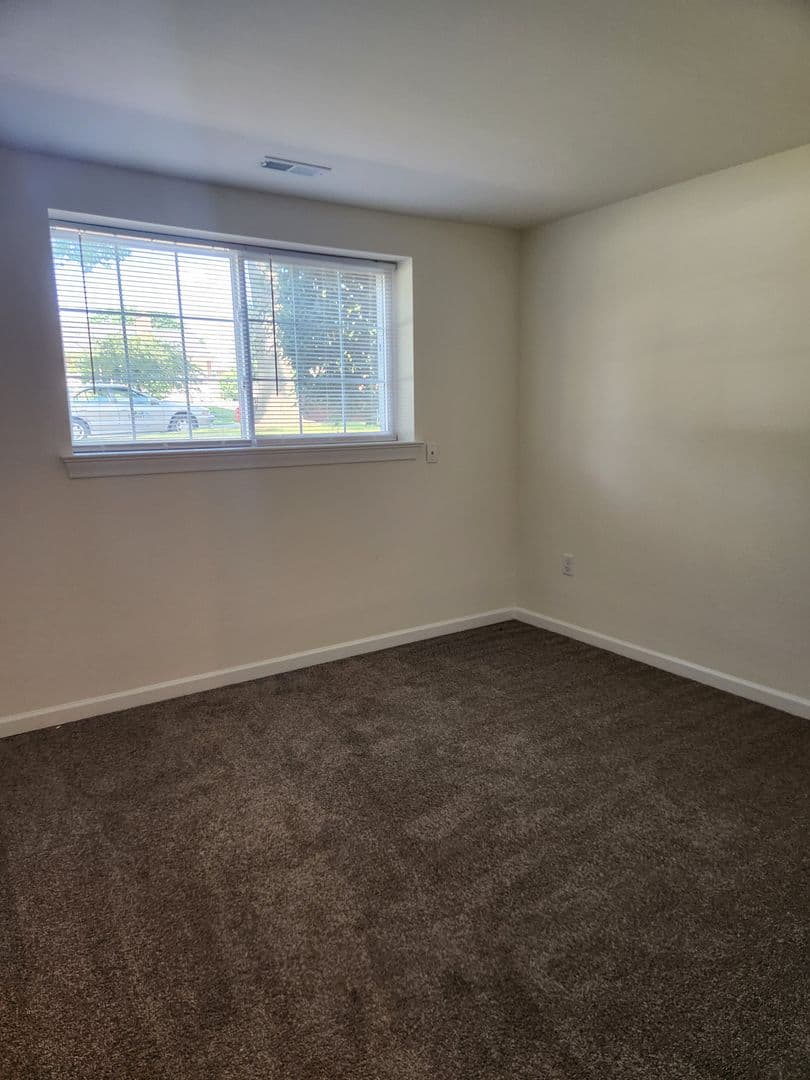 Lancaster Apartment: 30 Waverly Avenue