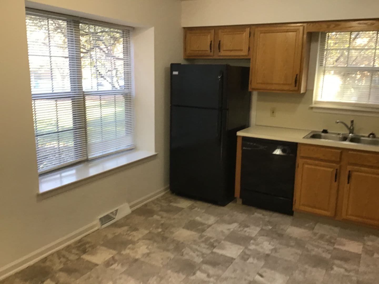 Lancaster Apartment: Pine Bridge Lane