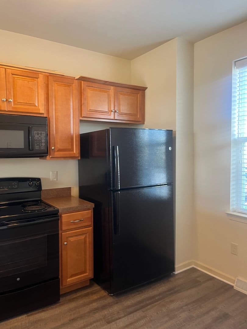 Lancaster Apartment: 231 Kilgannon Lane