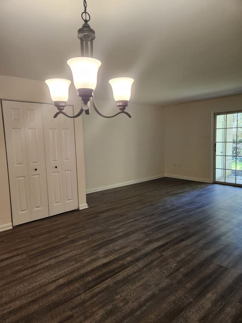 Lancaster Apartment: 1501 Butter Road