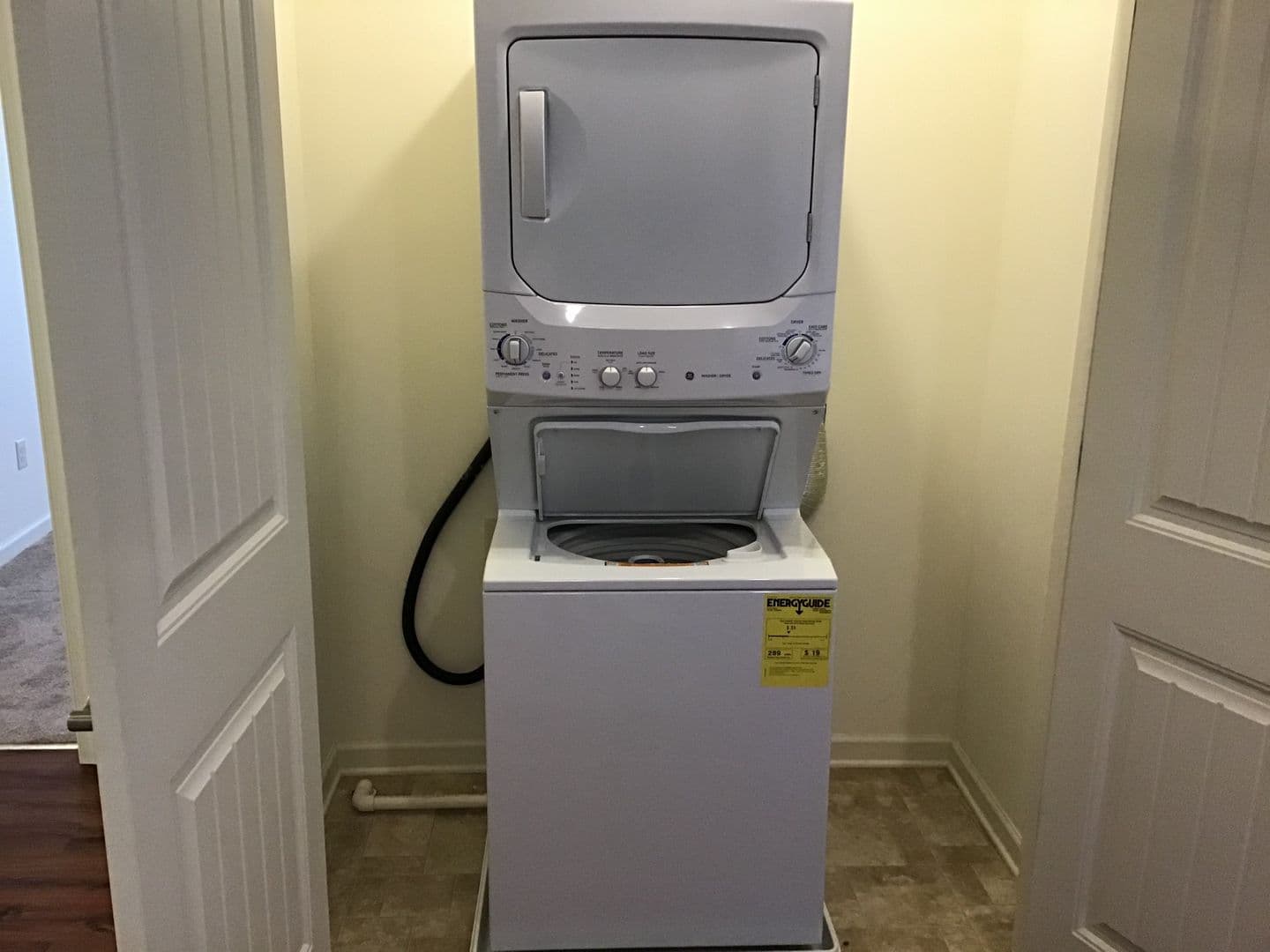 Lancaster Apartment: 231 Kilgannon Lane