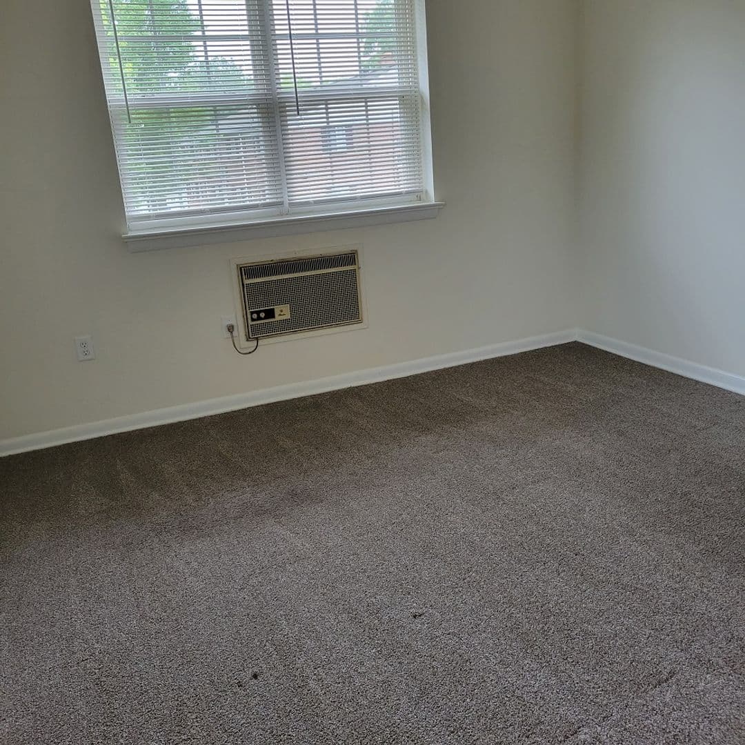 Lancaster Apartment: 30 Waverly Avenue
