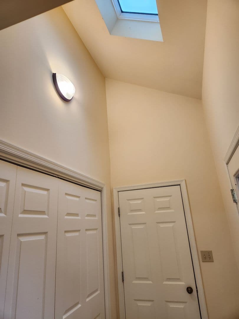 Lancaster Apartment: Pine Bridge Lane