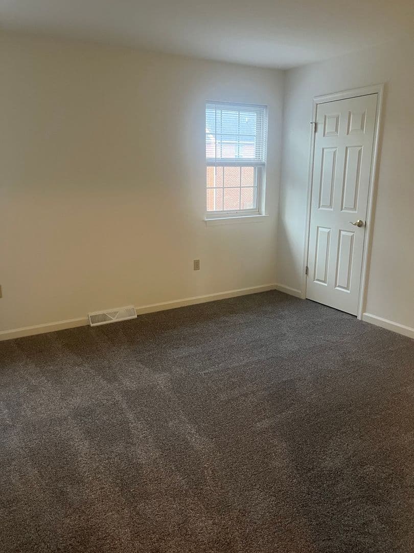 Lancaster Apartment: Whitechapel Road
