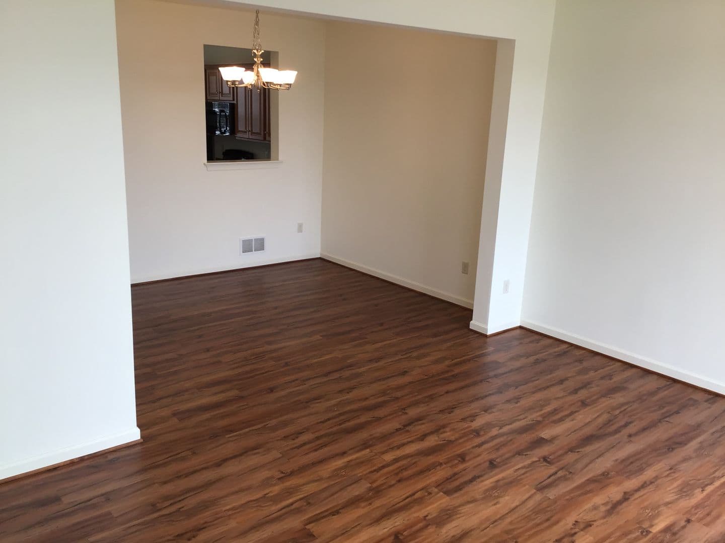 Lancaster Apartment: 231 Kilgannon Lane