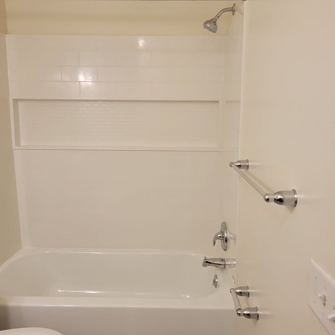 Lancaster Apartment: 30 Waverly Avenue