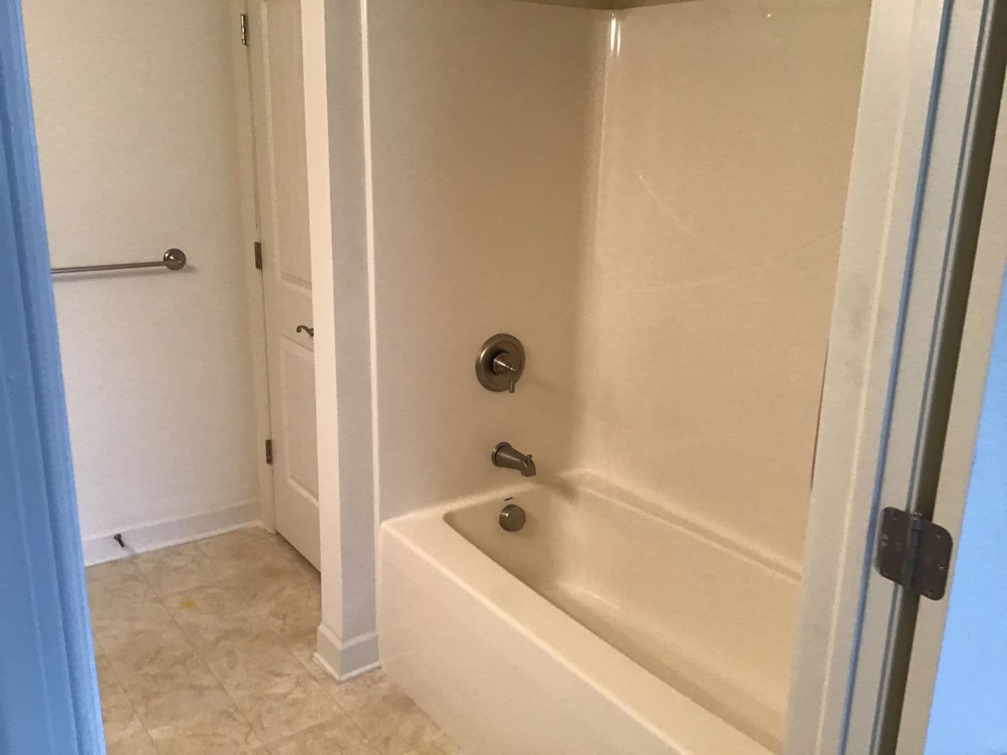 Lancaster Apartment: Stone Creek Road
