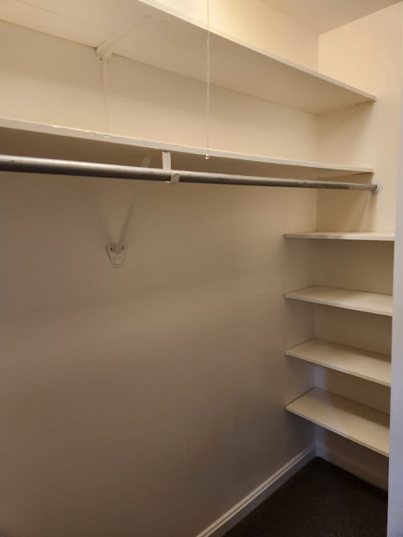 Lancaster Apartment: 1501 Butter Road