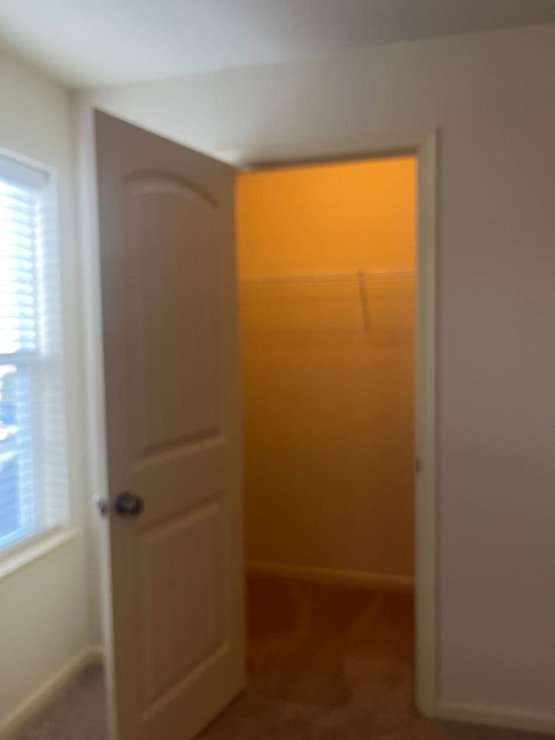 Lancaster Apartment: 231 Kilgannon Lane