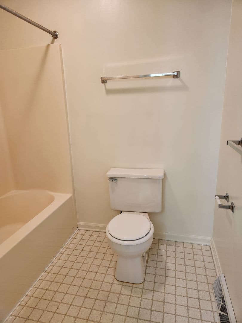 Millersville Apartment: Crestgate Place
