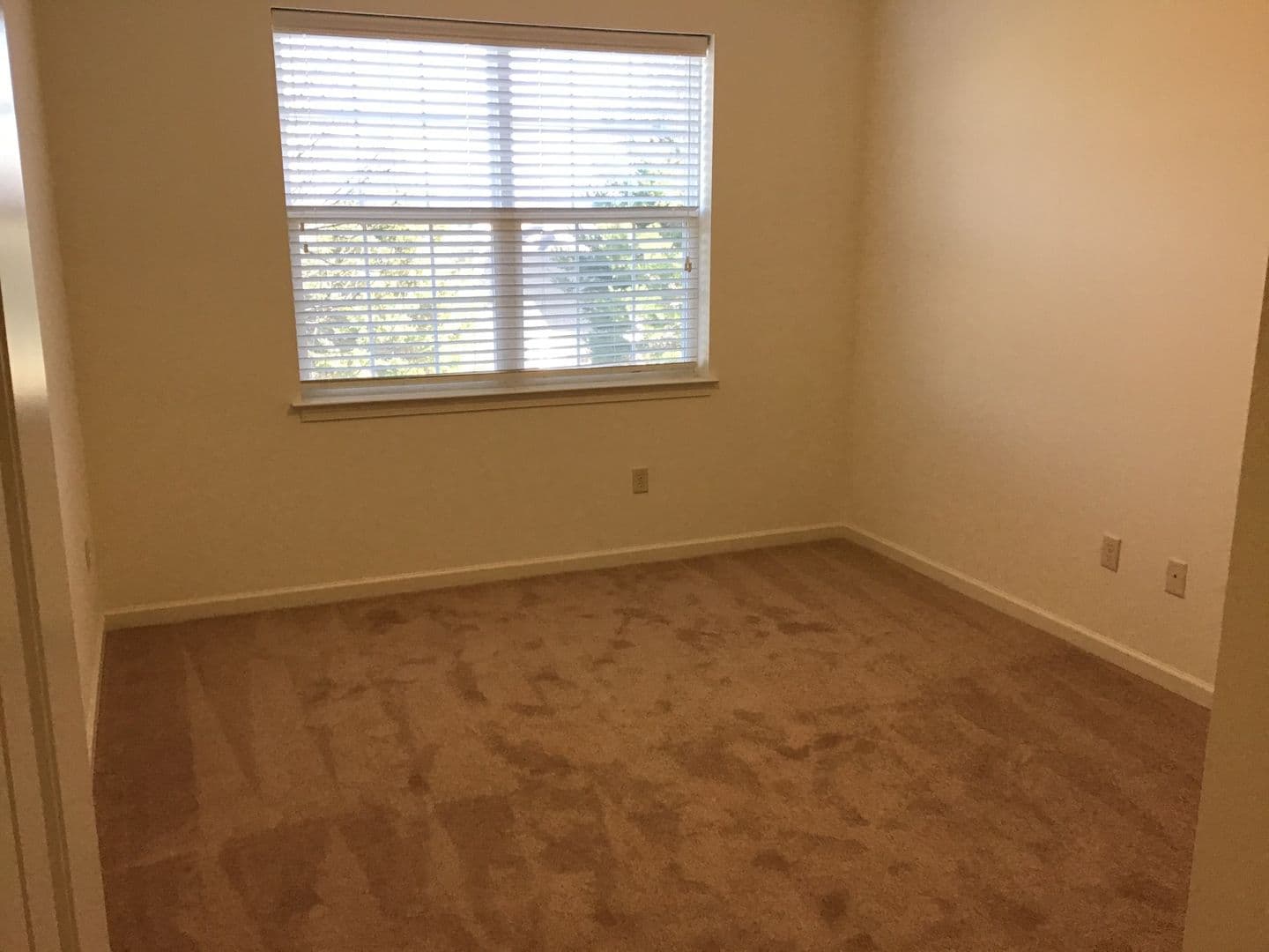 Lancaster Apartment: 231 Kilgannon Lane