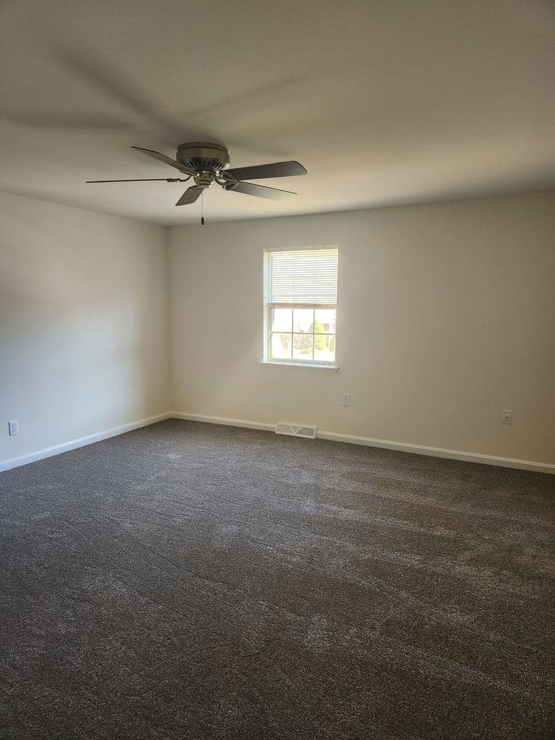Lancaster Apartment: 1501 Butter Road