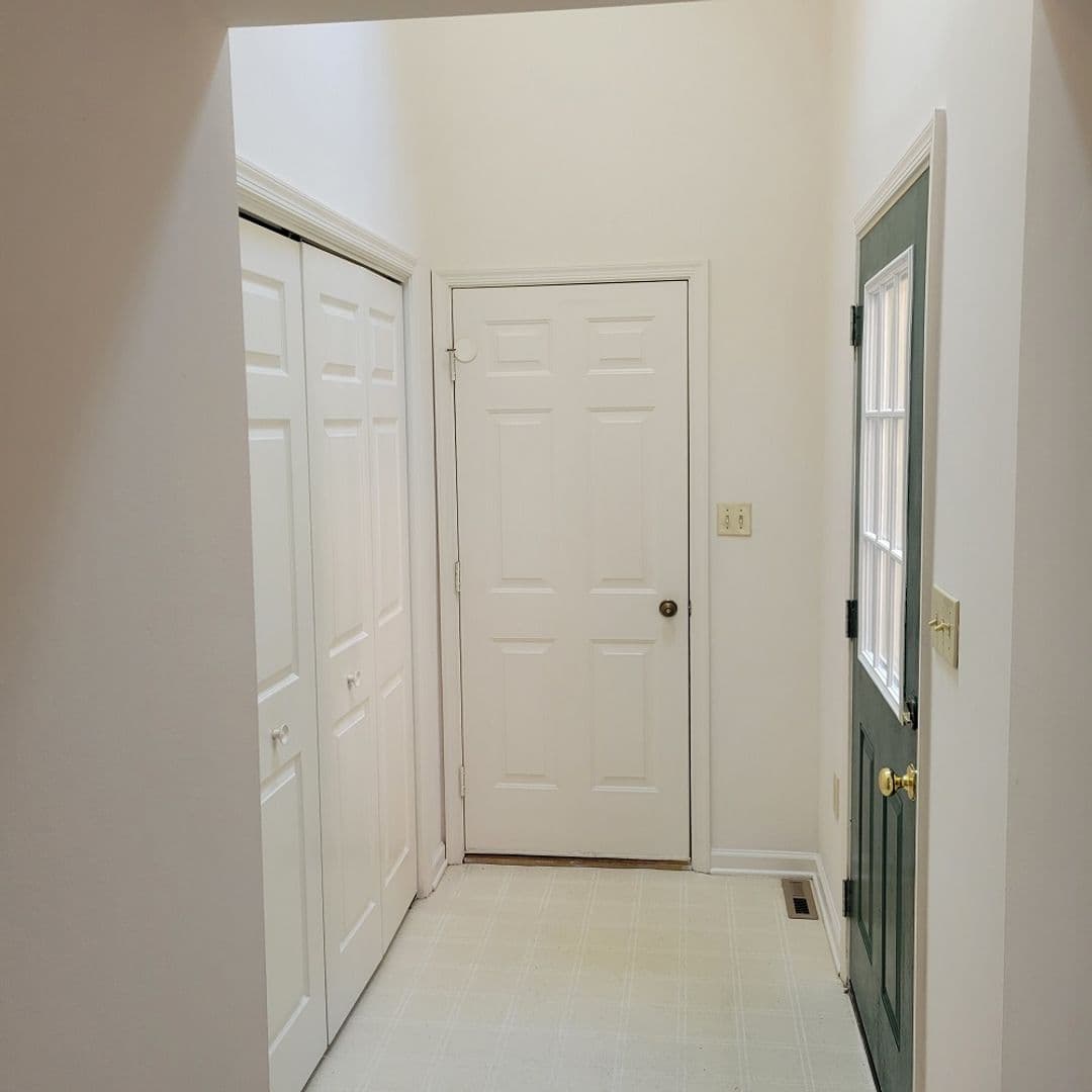 Lancaster Apartment: Pine Bridge Lane