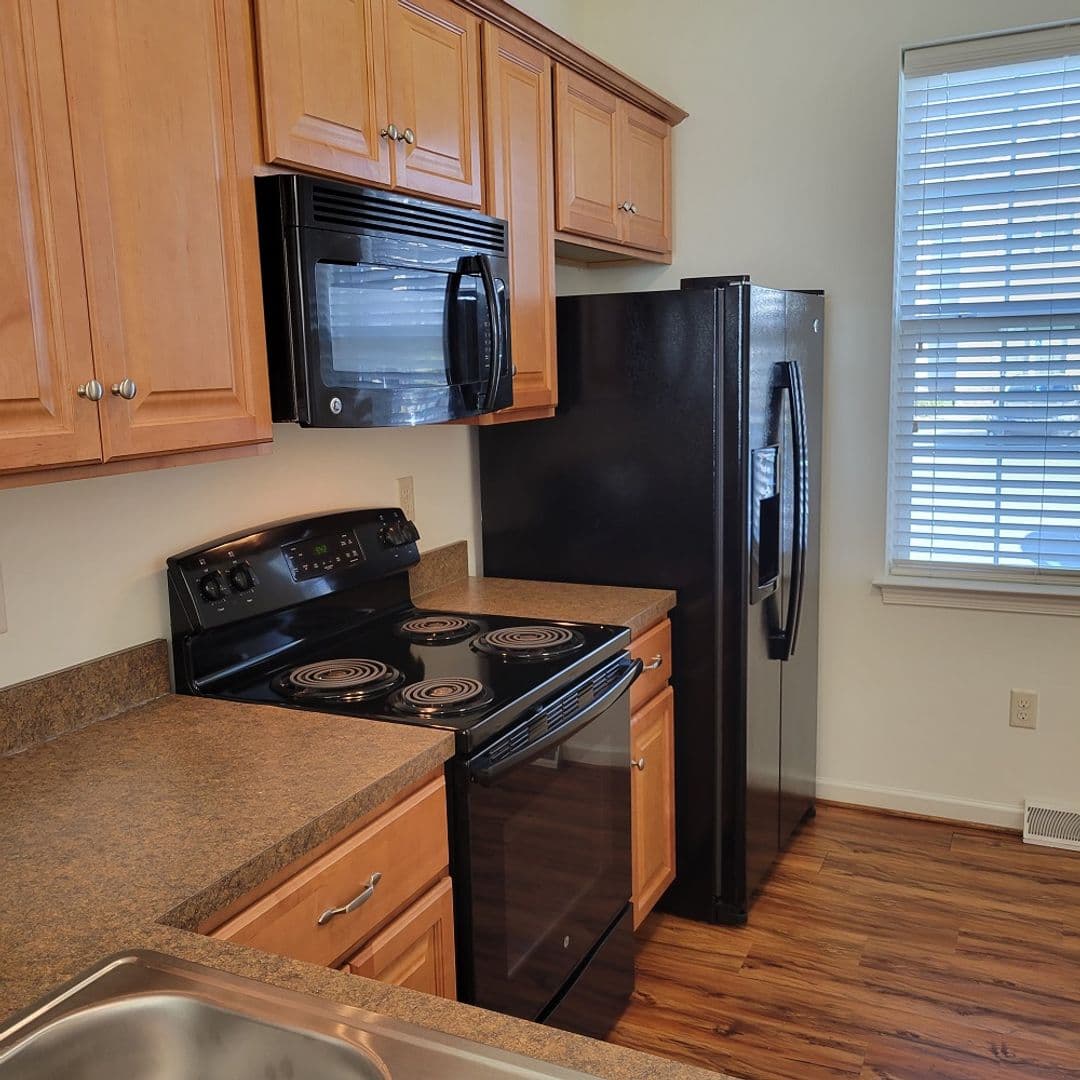 Lancaster Apartment: 231 Kilgannon Lane