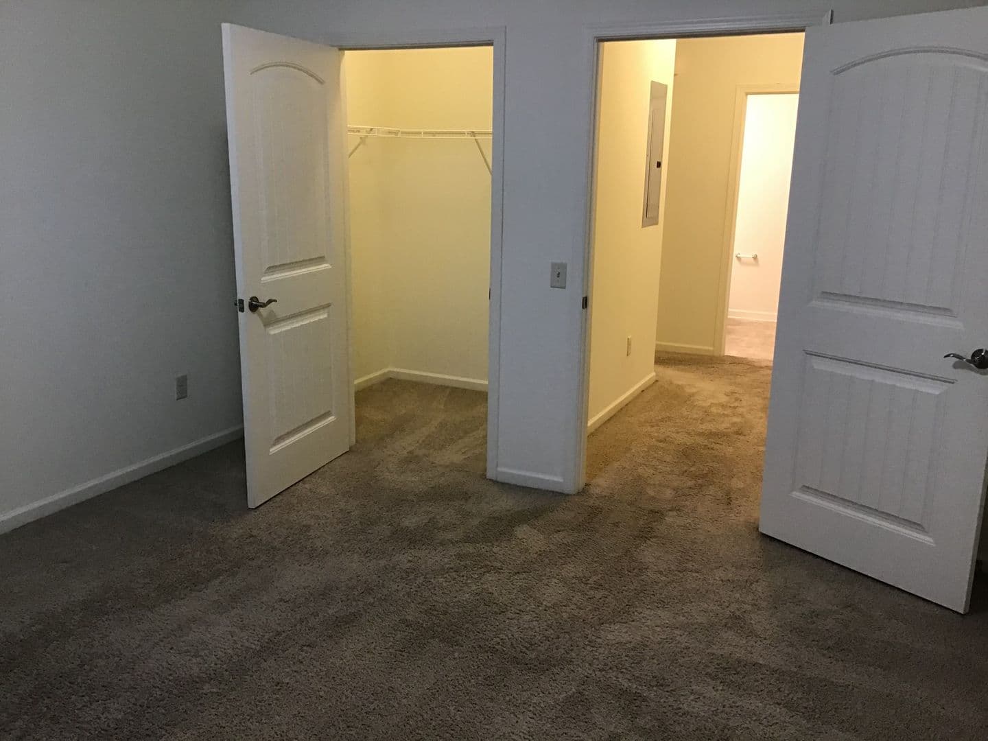 Lancaster Apartment: 231 Kilgannon Lane
