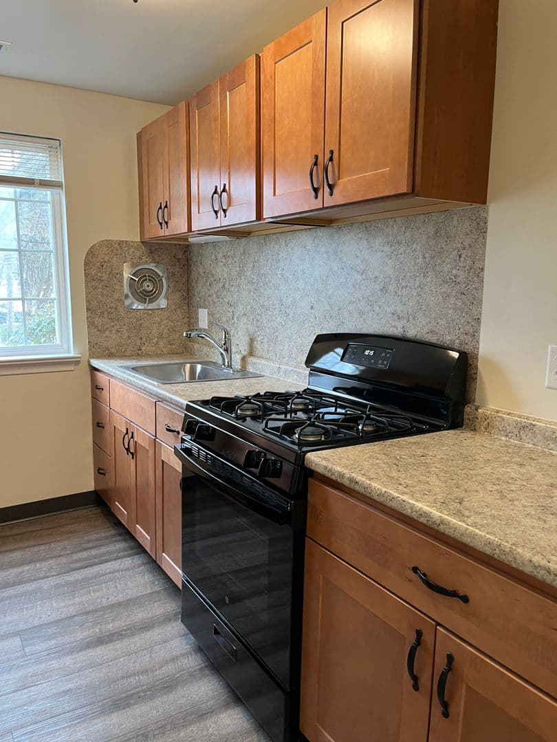 Lancaster Apartment: 30 Waverly Avenue