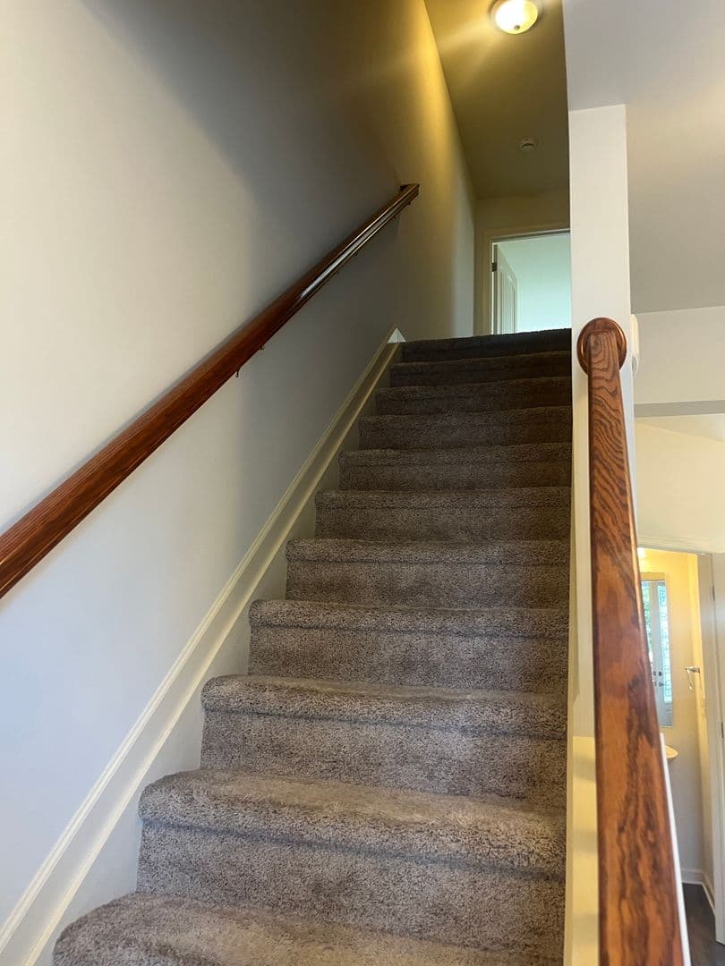 Lancaster Apartment: 231 Kilgannon Lane