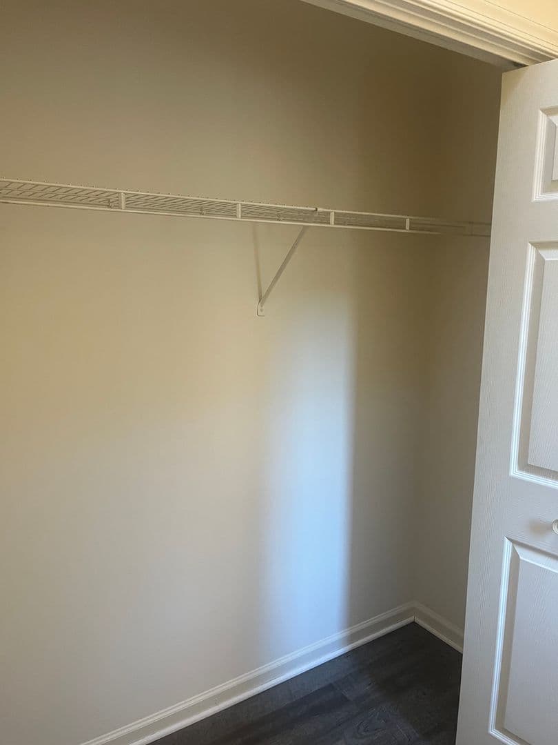 Lancaster Apartment: Whitechapel Road