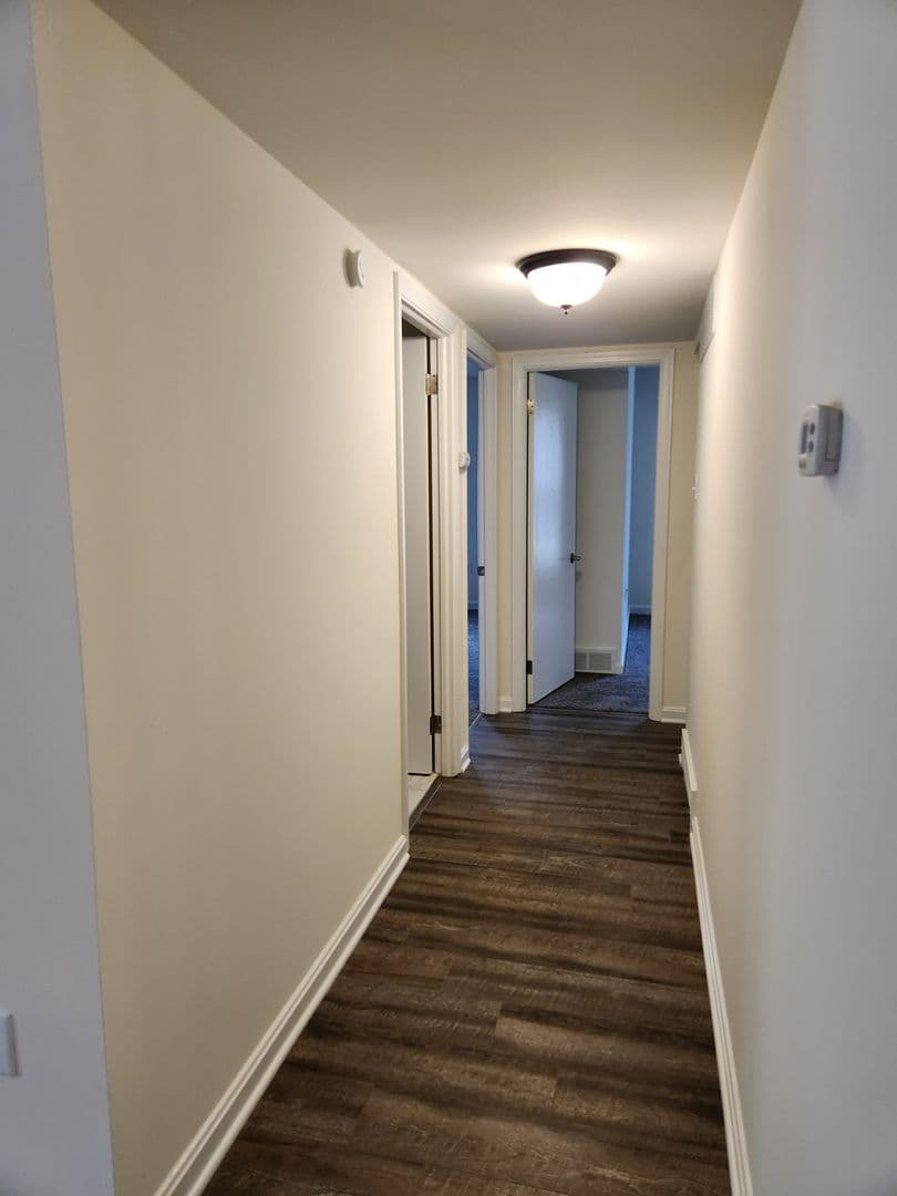 Lancaster Apartment: 1501 Butter Road