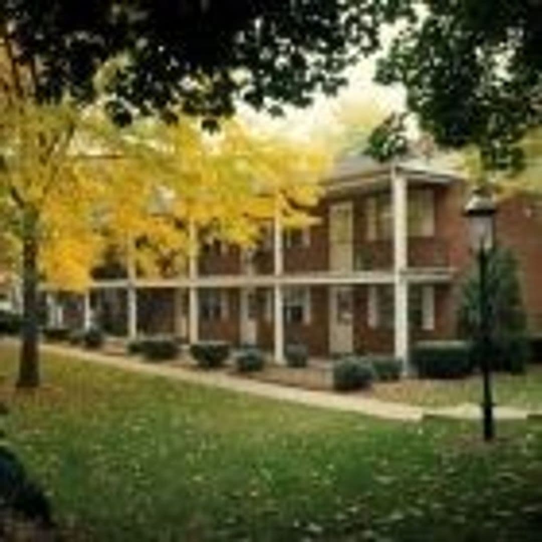 Lancaster Apartment: Fruitville Pike and Dillerville Road