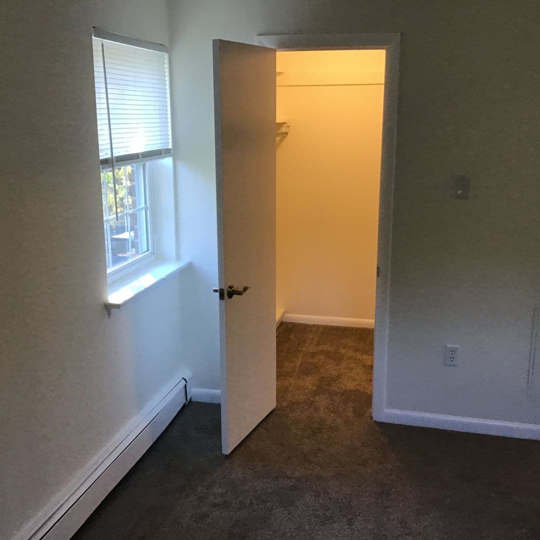 Lancaster Apartment: 30 Waverly Avenue