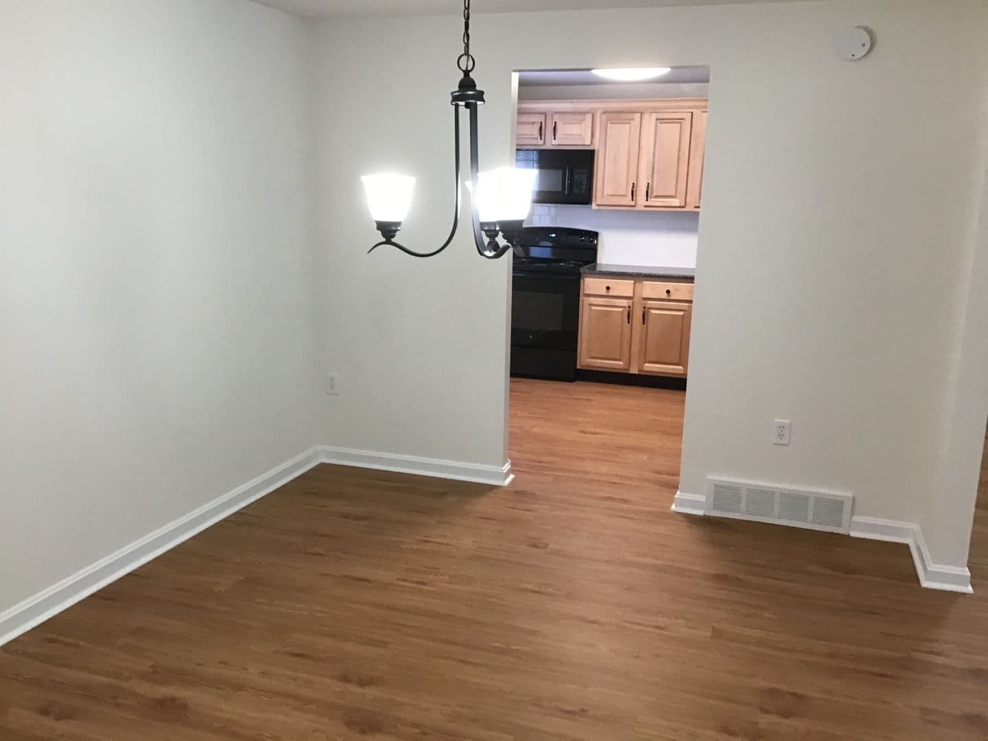 Lancaster Apartment: 1501 Butter Road