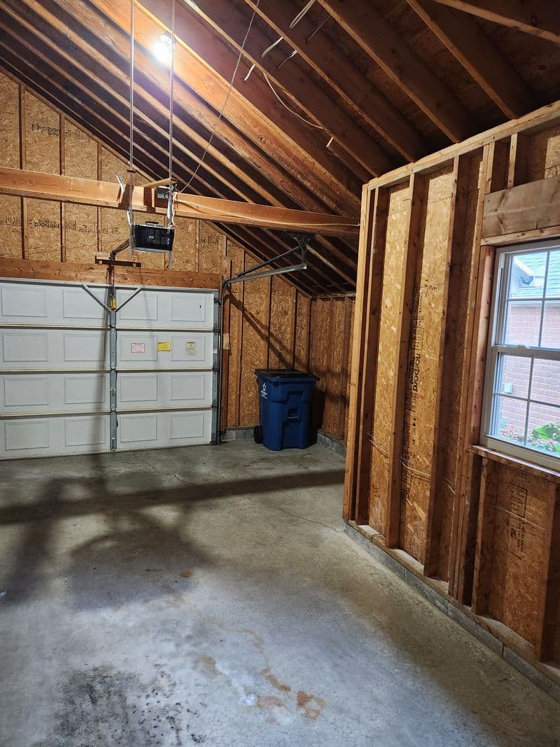 Lancaster Apartment: Pine Bridge Lane