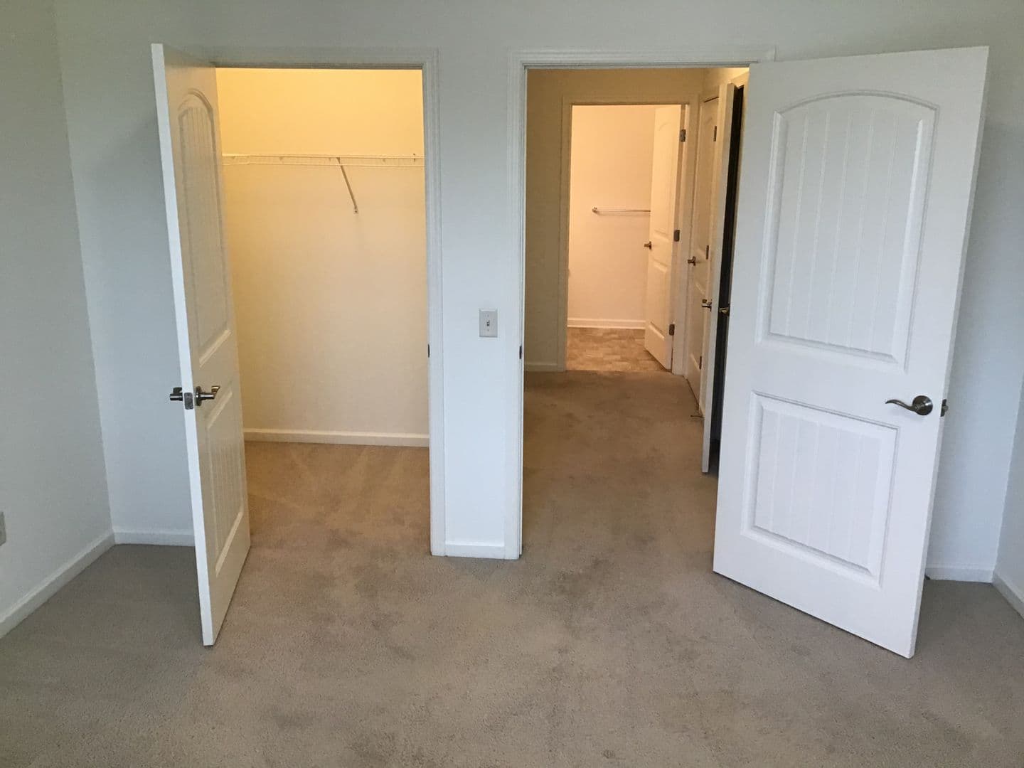 Lancaster Apartment: 231 Kilgannon Lane