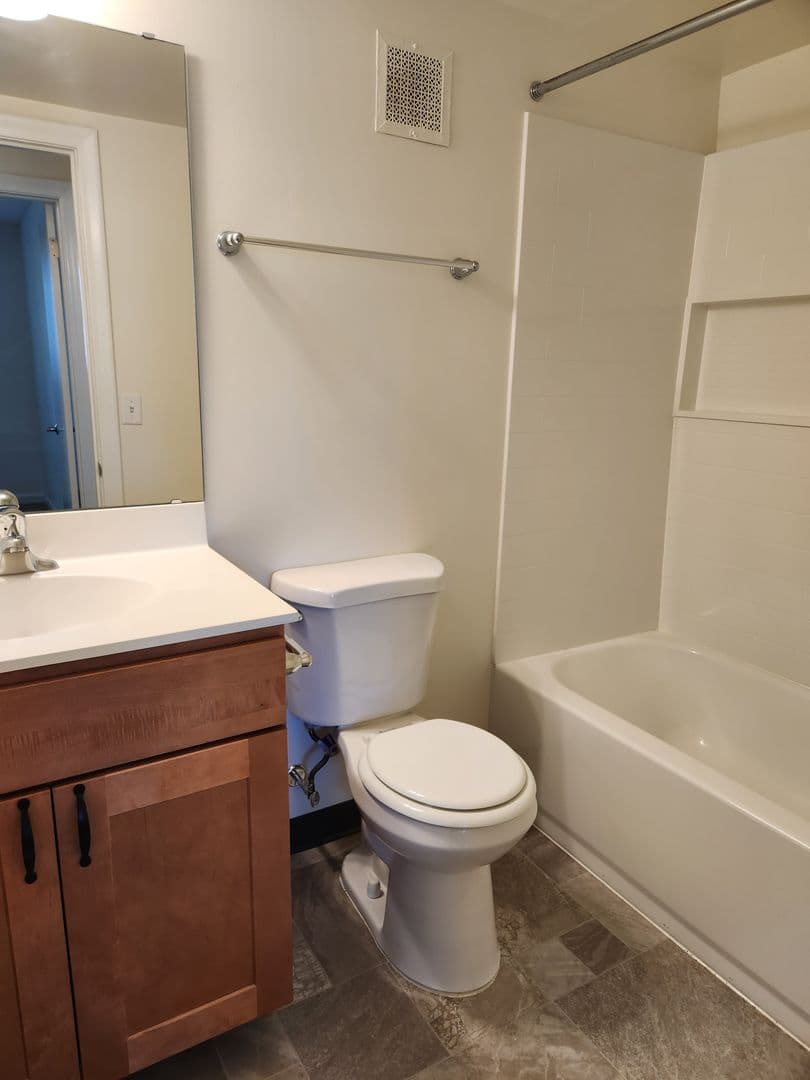 Lancaster Apartment: 30 Waverly Avenue