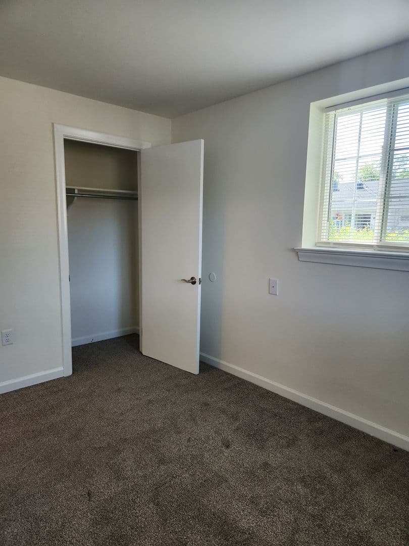 Lancaster Apartment: 30 Waverly Avenue